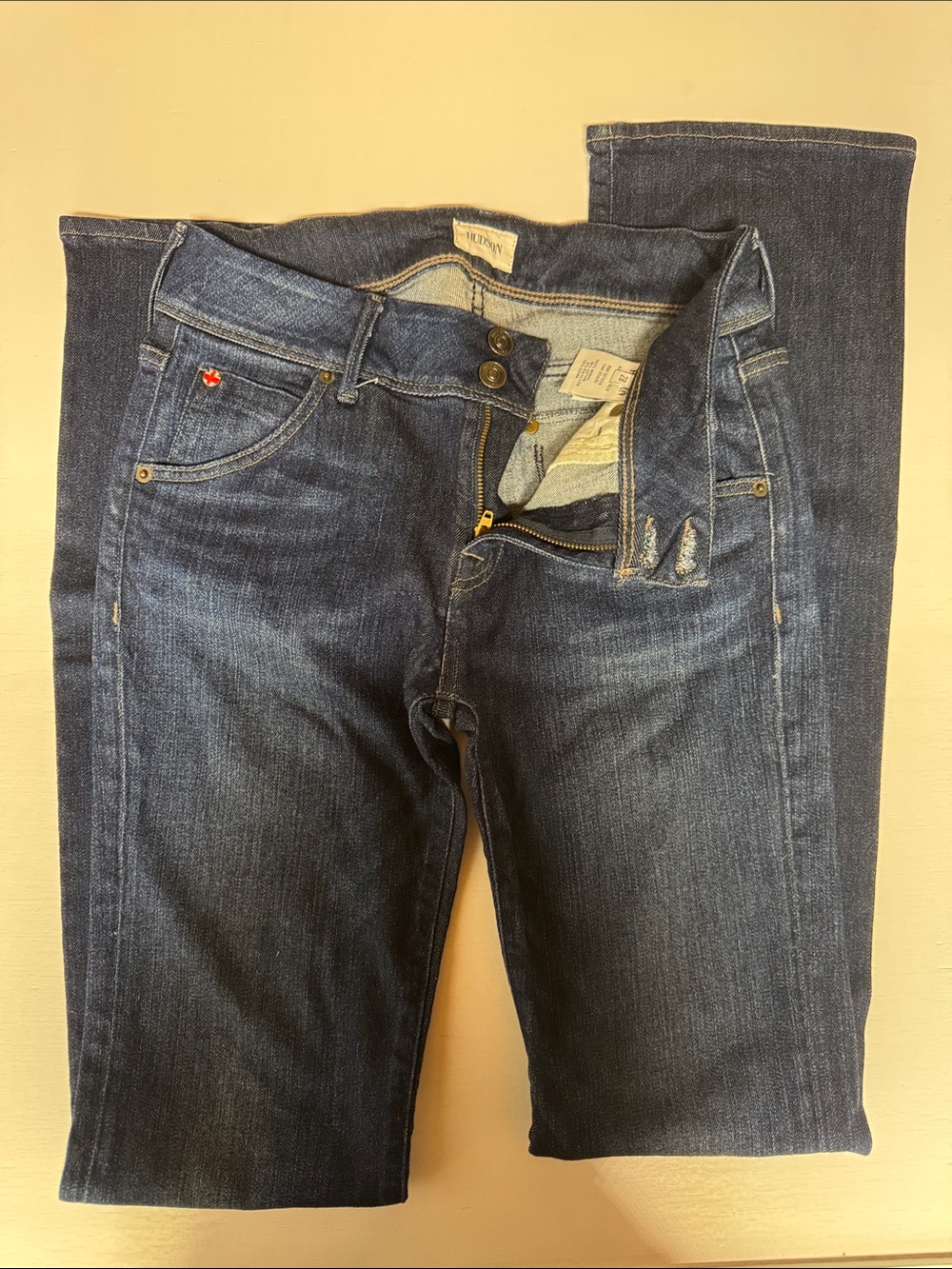 Hudson Jeans size 28 Beth midrise baby boot